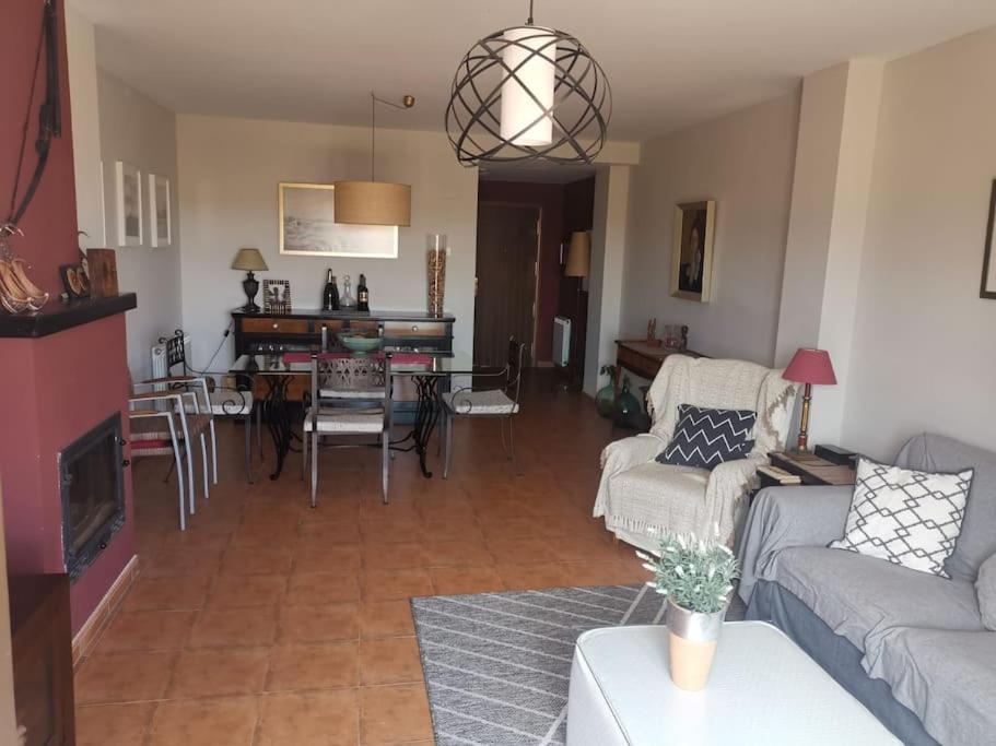 Estancia Con Jardin Entre Golf Y Monte - Cerca Logrono Sojuela Exterior photo